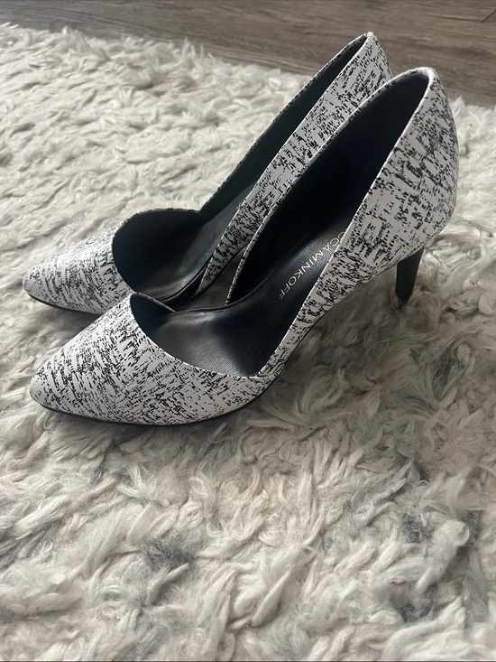 Rebecca Minkoff Shoes - Rebecca Minkoff White & Black Textured Pointed-Toe Pumps